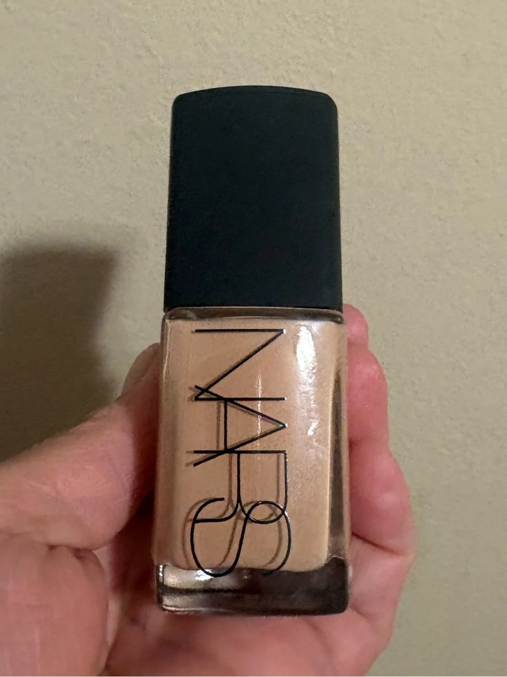 NARS Sheer Glow Foundation - 1 fl oz - MEDIUM 2.5 SAHEL, Brand New Never Used.